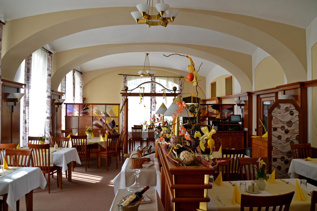 Hotel Havel Рихнов-над-Кнєжноу Екстер'єр фото